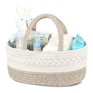 Detailansicht des gewebten Baumwollseil Baby Windel Caddy Organizers mit Fächern und Zubehör