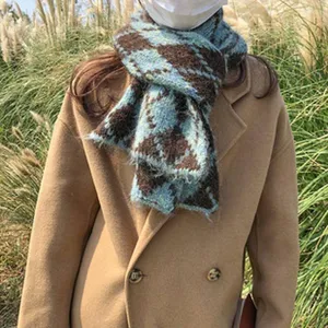 Invierno gruesa bufanda de punto de rombos para mujer, suave calida bufanda de flecos de moda.