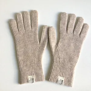 Caldi guanti in maglia invernali da donna, comodi guanti a coste color farina d'avena per uso quotidiano.