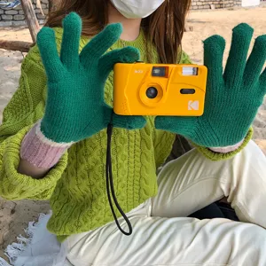 Green colorblock knit gloves winter warm cute touchscreen wool gloves for outdoor cycling daily wear.