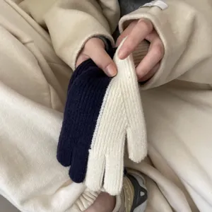 Women winter knit gloves colorblock warm touch screen fashion gloves detail view