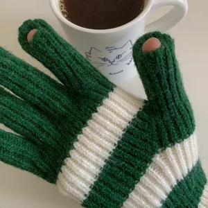 Groen en wit gestreepte gebreide vingerloze handschoenen voor dames, warme winterwanten.