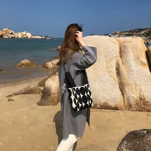 Sac à bandoulière en toile à motif géométrique noir et blanc pour femmes, sac de voyage.
