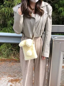 Sac bandoulière de téléphone portable en peluche lapin mignon avec oreilles moelleuses hiver.