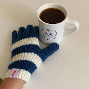 Gebreide gestreepte handschoenen winter warm dikke wol touchscreen detailweergave