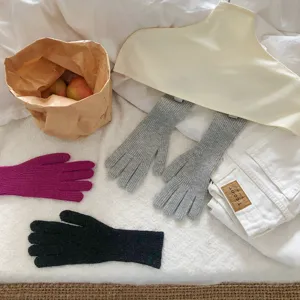 Guantes de invierno cálidos de punto táctil para mujer estilo coreano, lana suave uso diario.