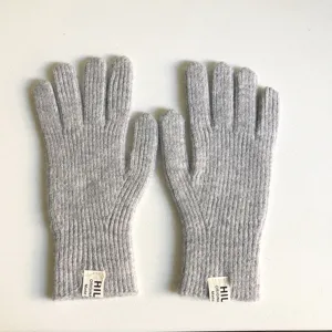 Guanti in lana lavorata a maglia grigi inverno caldi touchscreen eleganti casual monocolore morbidi