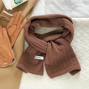 Bufanda de punto marrón de color sólido para mujer, accesorio de moda cálido para el invierno.