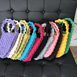 Snoepkleur gebreide handtas mini tote bag met golvende rand ontwerp voor mode vrouwen