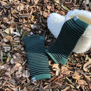 Guantes de punto sin dedos a rayas verde y negro para ciclismo de invierno, lana cálida de estudiante.