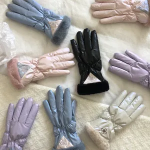 Women's windproof thermal gloves with fleece lining and chic fur cuffs for winter outdoor.