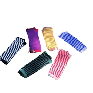 Guantes sin dedos de punto a rayas coloridos para mujeres y hombres invierno cálidos.