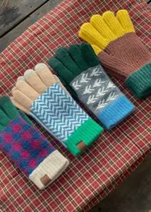 Winter color-block knitted gloves, thick warm thermal gloves for couple daily outdoor wear.