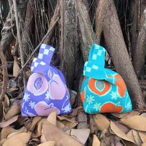 Strick Knoten Tasche mit Pfirsich Druck, lässige japanische Handtasche für Damen.