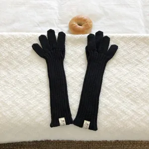 Lange zwarte gebreide handschoenen voor dames, gezellige warme armwarmers productdetail.