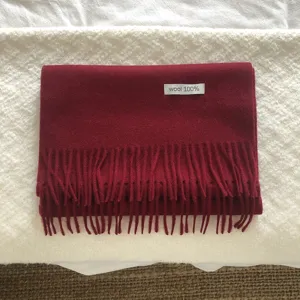 Bufanda de lana roja de invierno lisa con flecos cálida suave acogedora accesorio moda