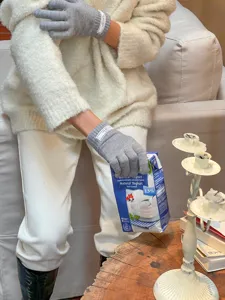 Graue Strick-Touchscreen-Warmhandschuhe für Damen, einfarbige Fünffinger-Winter-Wollhandschuhe.