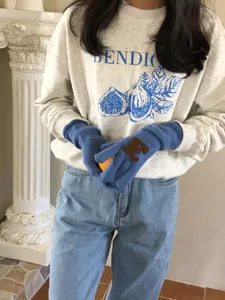 Gemütliche Strick-Winterhandschuhe mit geteilten Fingern für warme und stilvolle Hände.