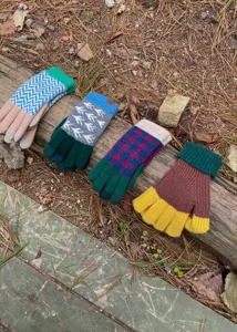 Winter Japanese color-block knitted gloves, thermal thick wool gloves for couples cycling.
