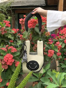 Süß Smiley Gesicht Stricken Henkeltasche Damen Kontrastfarbe Gewebt Kleine Tote Kette Umhängetasche Süße Lässige Handgefertigte Handtasche