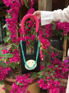 Süße Smiley Strick Handtasche mit rosa Griff und Kette für Damen und Kinder im Alltag