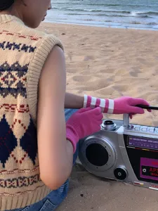 Gemütliche rosa gestreifte Strickhandschuhe Armstulpen Damen Winter Kälte Alltag warmer Stil