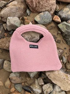 Rosa gestrickte Handtasche fur Damen, stylische gewebte Beuteltasche fur den Alltag.