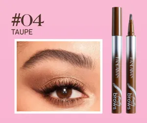 Primer plano de lápiz de cejas líquido de cuatro puntas con efecto de maquillaje natural.