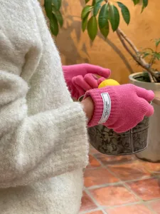 Rosa Strick-Touchscreen-Damen-Handschuhe, warme Fünf-Finger-Wollhandschuhe Detailansicht.