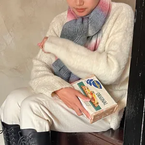 Bufanda de invierno cálida con degradado de estilo coreano para mujer, chal de lana suave.
