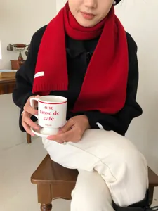 Gemütlicher roter Winterschal für Damen, elegante warme koreanische Strickschal Mode.