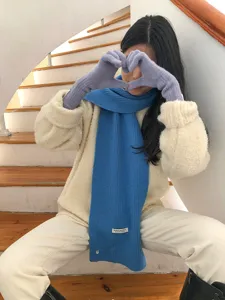 Koreanischer Stil einfarbiger blauer Strickschal fuer warme Winter Mode Accessoire