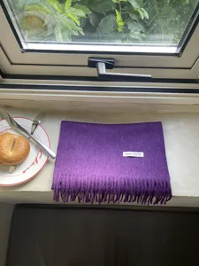 Solid color winter warm wool fringe scarf for women, elegant daily fashion accessory.
