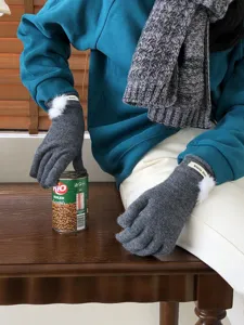 Damen Winter warme Strickhandschuhe süße einfarbige Touchscreen Wollhandschuhe mit Pompon