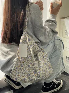 Blumenmuster Canvas Umhängetasche für Damen, große Kapazität modische Freizeittasche.