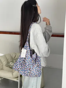 Japanischer Stil Blumen-Leinen-Umhängetasche für Damen, große Kapazität lässige Shopper Bag.