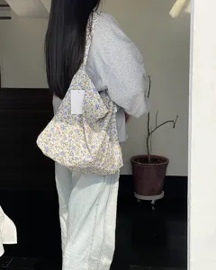 Blumen-Leinen-Umhängetasche für Damen, große Kapazität, lässige Handtasche für den Alltag.
