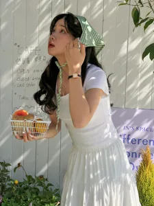 Gruen weiss kariertes Kopftuch, sommerlicher Vintage Haarschal fuer Damen und Maedchen.