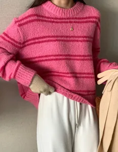 Pull en tricot rayé rose pour femmes, haut d'hiver décontracté à manches longues.