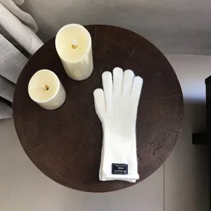 Weiße Strick Wolle Touchscreen Handschuhe für Damen, gemütlich Winter warme Strickhandschuhe.