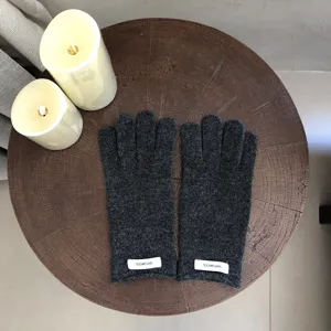 Classic 100% pure wool winter knit gloves for women, warm solid color thermal gloves.