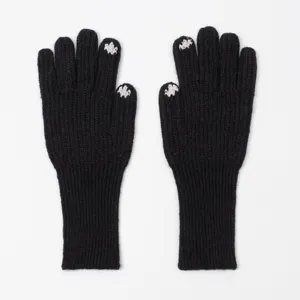 Schwarze, geflochtene Winterhandschuhe mit Touchscreen-Fingern und klassischem besticktem Design.
