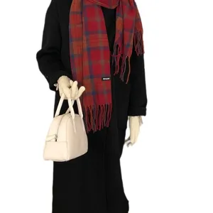 Gemütlicher Winter Retro Karoschal für Damen, warmer weicher Tartan Schal, eleganter Modestil.