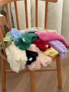 Winter Plueschhandschuhe fuer Damen und Herren, warme kuschelige einfarbige Fäustlinge.