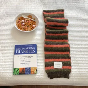 Morbida e calda sciarpa a righe colorblock in mohair da donna per la stagione invernale fredda