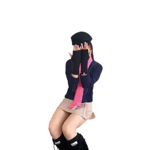Bequeme Winter warme Halbfinger Strickhandschuhe für Damen, touchscreenfähige Wollfäustlinge.
