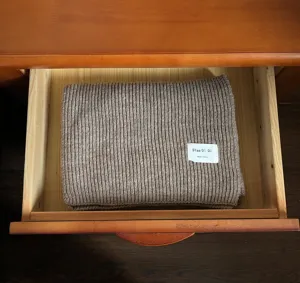 Winterwarmer dicker Strickschal für Damen, kuscheliger Wollkragen, modisches Alltagsdesign.