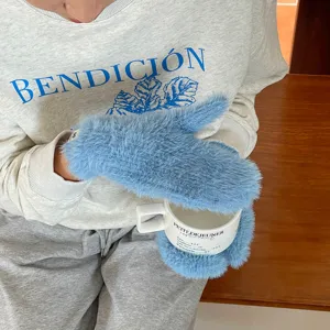 Winter warme Plueschhandschuhe fuer Damen und Herren, flauschig weiche Faeustlinge kalt.