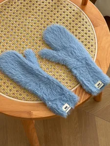 Weiche warme Plueschfausthandschuhe fuer Winter, gemuetliche einfarbige kuschelige Fäustlinge.