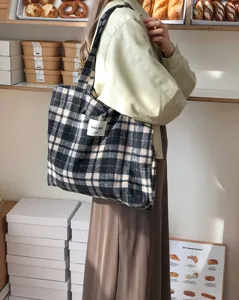 Casual plaid wool tote bag for women, large capacity shoulder bag winter style